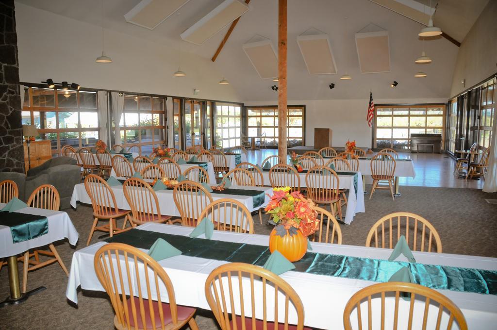 Bend-Sunriver Camping Resort Two-Bedroom Cabin 5 Exterior foto